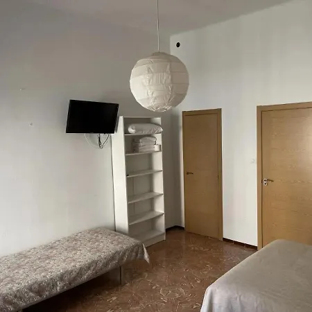Fonda Joan Guest house 3*